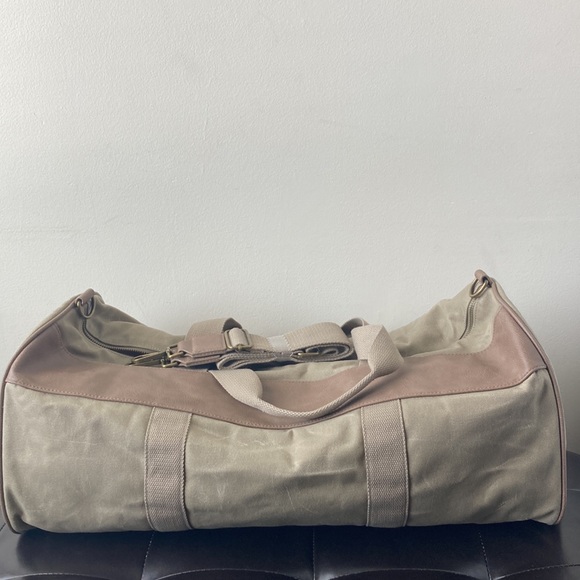 HEARTH & HAND Magnolia Canvas Travel Duffel Bag Khaki - Picture 8 of 14